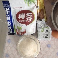 自制椰蓉花朵面包做法图解3)