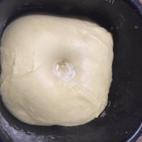 自制圣诞花环面包做法图解5)