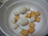 美味的豆腐丸子汤做法图解1)