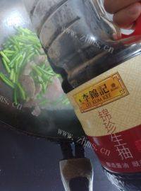 家常菜蒜苔炒腊肠