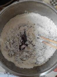 特别的紫薯黑芝麻馒头做法图解5)