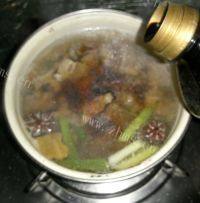 自制卤牛肉做法图解9)