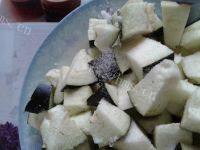 家常菜肉末茄子做法图解3)