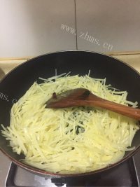 香气浓郁的酸辣土豆丝做法图解4)