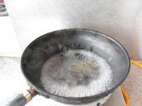 香喷喷的白灼秋葵做法图解4)