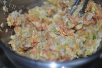 东北酸菜馅肉包子做法图解11)