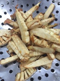 清脆爽口的油焖笋做法图解2)