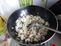 开胃的咸肉炒菜饭做法图解10)