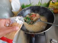 特下饭的韭菜炒鱿鱼做法图解12)