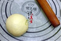 美味的紫薯花包做法图解3)