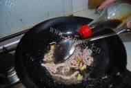 「健康美食」辣椒炒肉做法图解5)