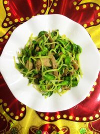 家常菜黑豆苗炒肉丝