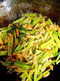 家常菜芹菜肉丝