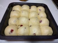 自制蔓越莓小餐包做法图解10)