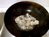 美味的板栗玉米烧排骨做法图解4)