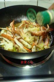 葱姜炒蟹做法图解12)