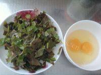 常吃不腻的香椿芽炒鸡蛋做法图解2)