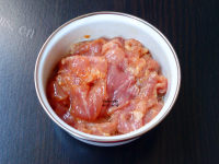 家常瘦肉灼菜心做法图解2)