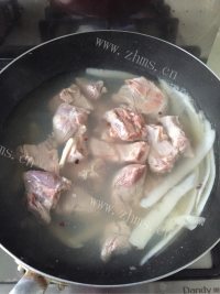 垂涎欲滴的羊肉萝卜汤做法图解3)