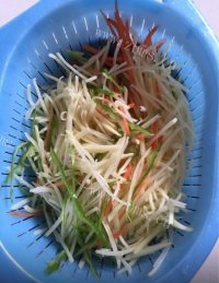 色香味俱全的酸辣土豆丝做法图解3)