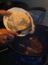 家常香菇肉末烧卖做法图解8)