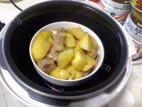 百吃不厌的土豆蒸排骨