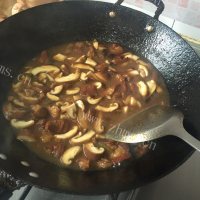 家常菜香菇烧肉做法图解9)