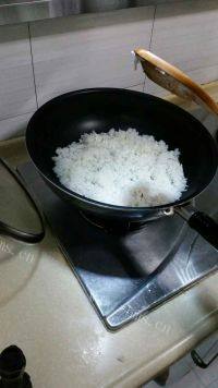 西红柿蛋炒饭做法图解4)