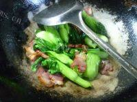 家常菜腊肉炒菜心做法图解6)