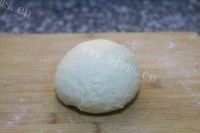 自制香葱肉松面包卷做法图解8)