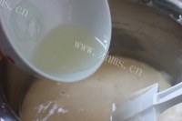 自制老式鸡蛋糕做法图解4)