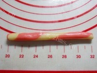 DIY圣诞拐杖饼干做法图解12)