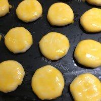 美味的奶香椰蓉老婆饼做法图解14)