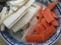 杏鲍菇炒腐竹做法图解2)