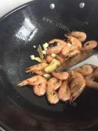 西兰花炒虾做法图解5)