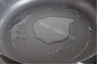 美味的葱花油饼做法图解12)