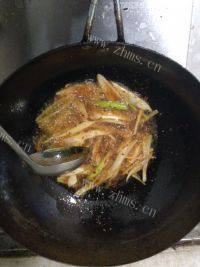 家常菜酸辣土豆丝做法图解3)