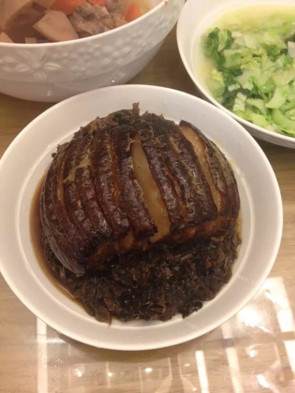 香喷喷的梅菜扣肉