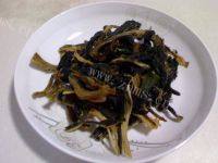 美味的菜干猪骨汤做法图解1)