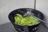 开胃的莴苣炒肉片做法图解5)