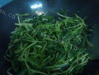 菠菜炒蛋自制做法图解4)