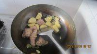 美味的土豆鸡腿做法图解5)