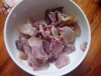 家常菜豆干炒腊肉做法图解7)