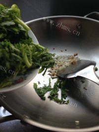 家常菜蒜香茼蒿做法图解5)