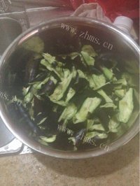唇齿留香的油焖茄子做法图解1)