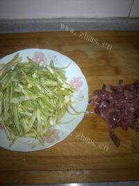 家常菜芸豆丝炒肉做法图解2)