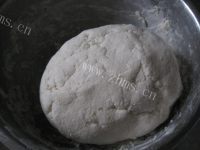 色泽不错的土豆糯米饼做法图解6)