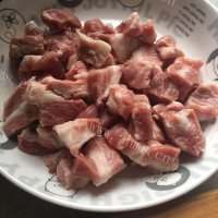 家常菜香菇烧肉做法图解1)