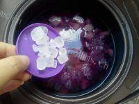 营养滋补的紫薯雪梨银耳汤做法图解5)
