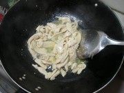 美味的黑椒鸡柳做法图解6)